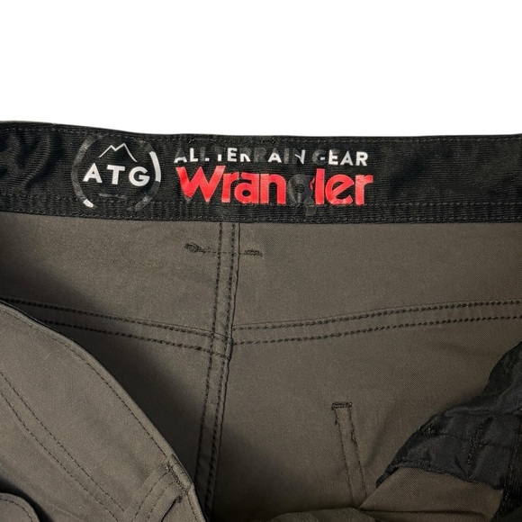 Wrangler Men's ATG Utility Pants Morel. Dark Taupe Gray Size 36 x 32 #1520 - Picture 4 of 8